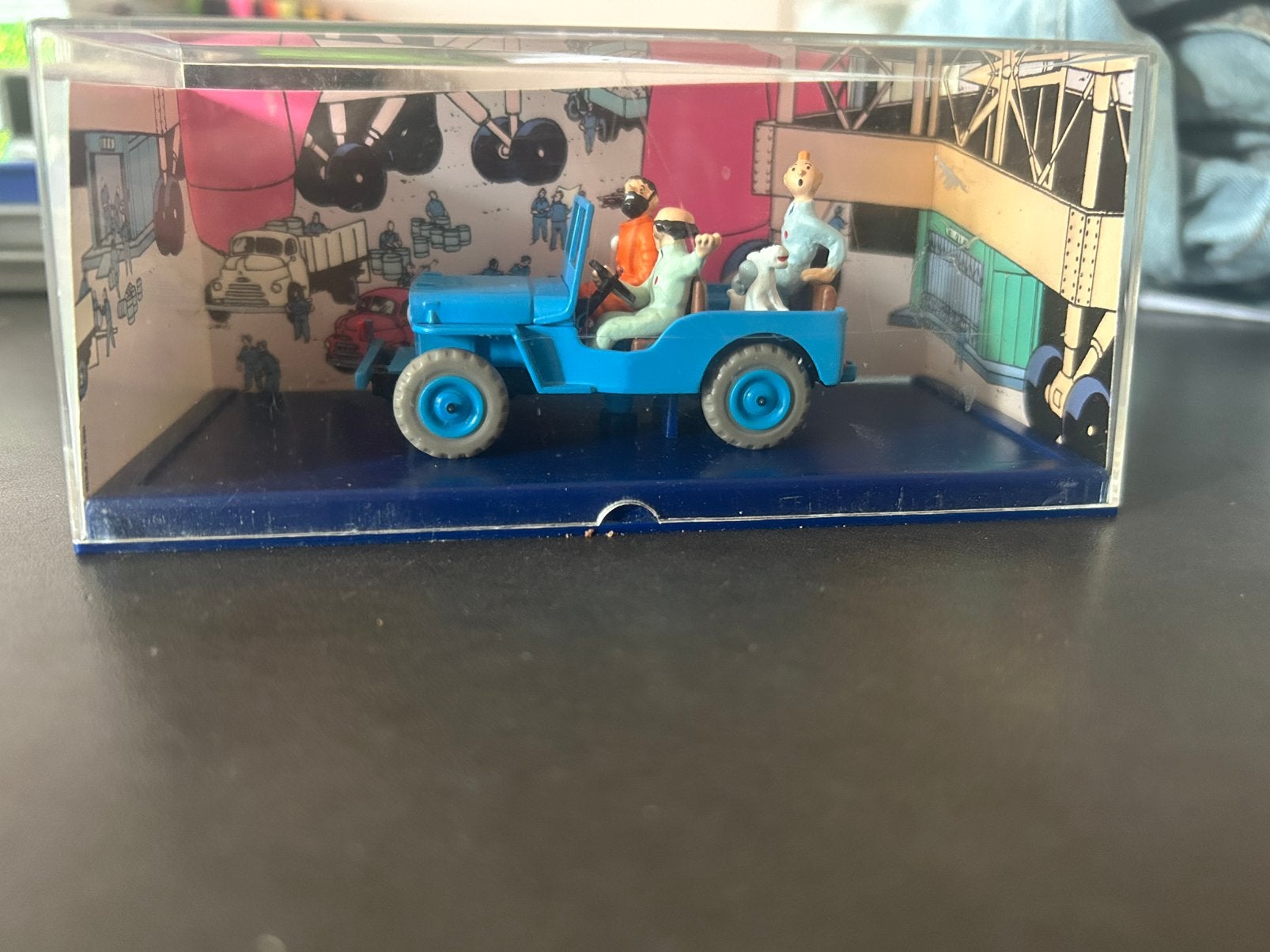 Kuifje modelauto - Blauwe Jeep Willys (Raket naar de Maan) -, Hobby en Vrije tijd, Modelauto's | 1:24, Ophalen of Verzenden, Zo goed als nieuw