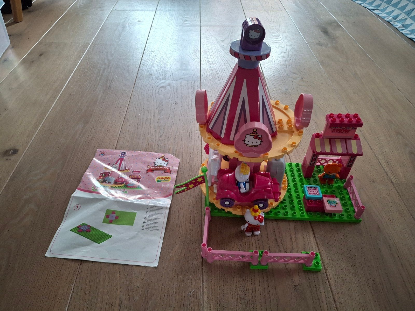 Hello Kitty Fun Park Speelset - Unico Plus (duplo), Ophalen