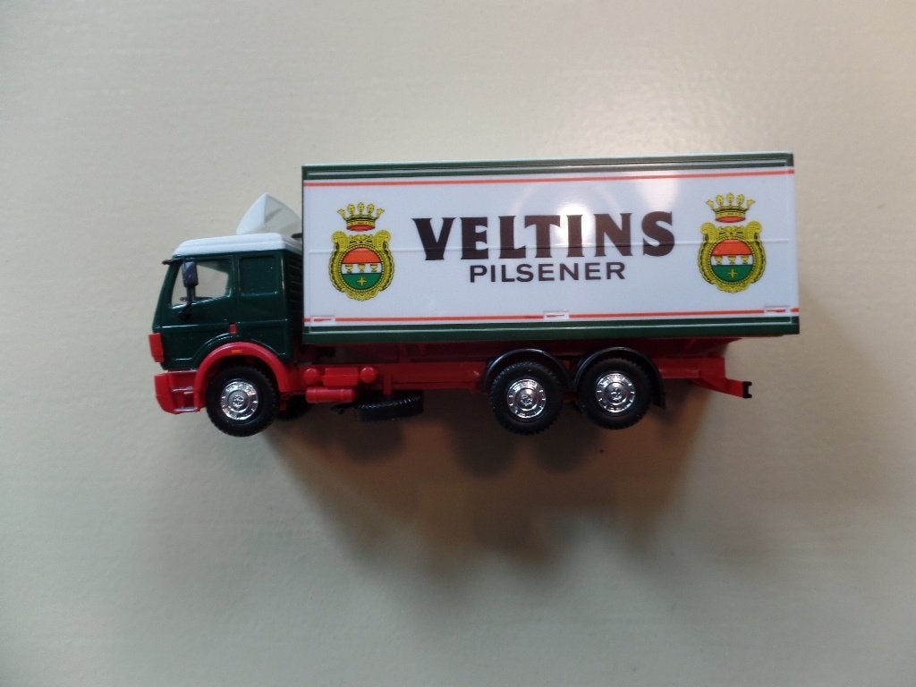 Mercedes vrachtwagen Veltins Herpa, Hobby en Vrije tijd, Verzenden, Gebruikt, Bus of Vrachtwagen, Herpa