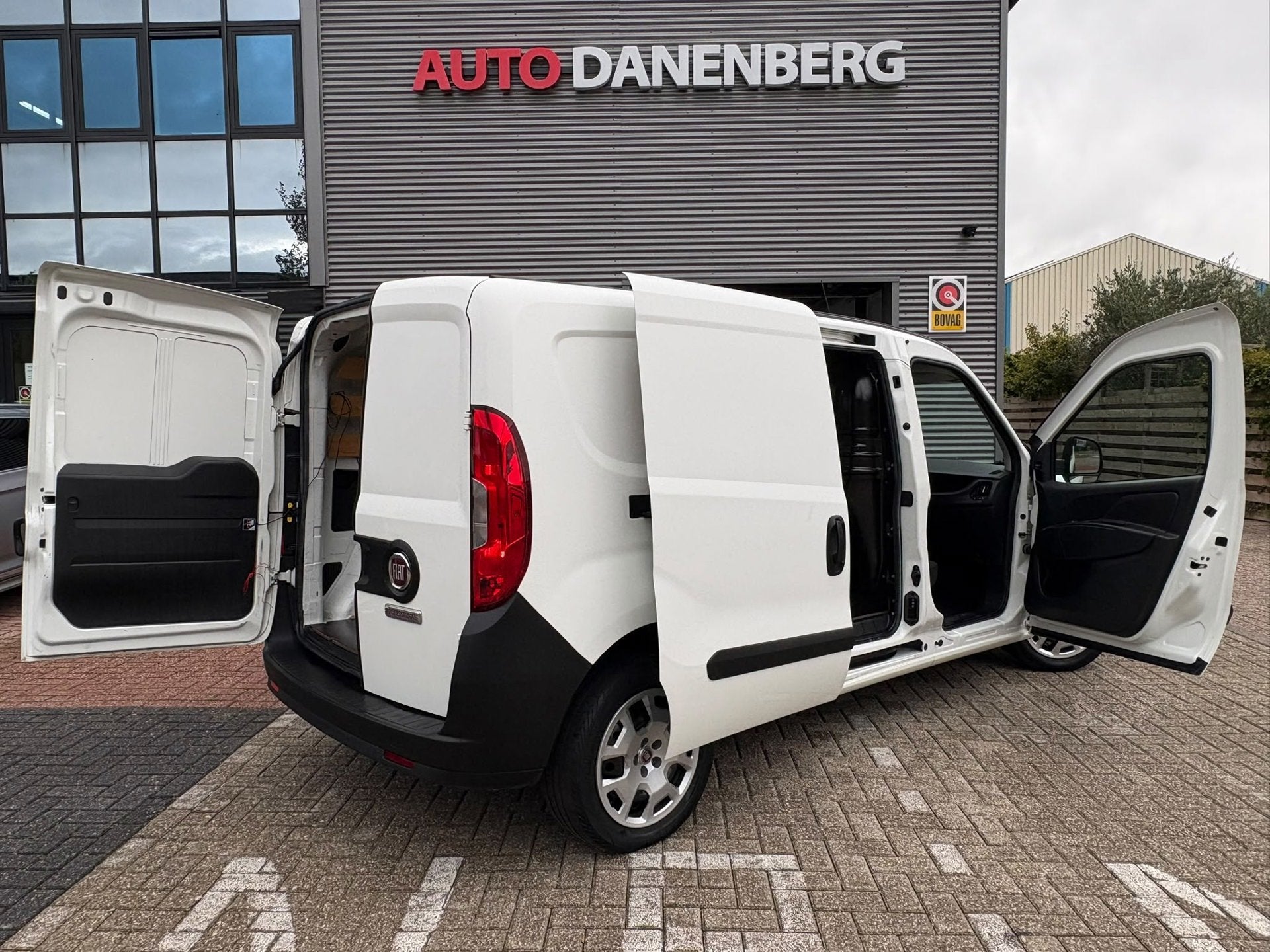 Fiat Doblò Cargo 1.6 MJ L2H1 Maxi NIEUWE APK. MARGE AUTO!, Auto's, Voorwielaandrijving, Dealer onderhouden, Stof, 4 cilinders