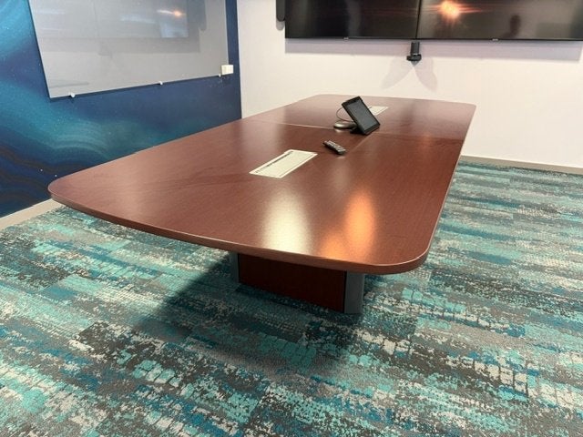 Tafel/vergadertafel met stopcontact 303x136xH74 cm, 1 st, Gebruikt, 100 tot 150 cm, 200 cm of meer, Ophalen of Verzenden
