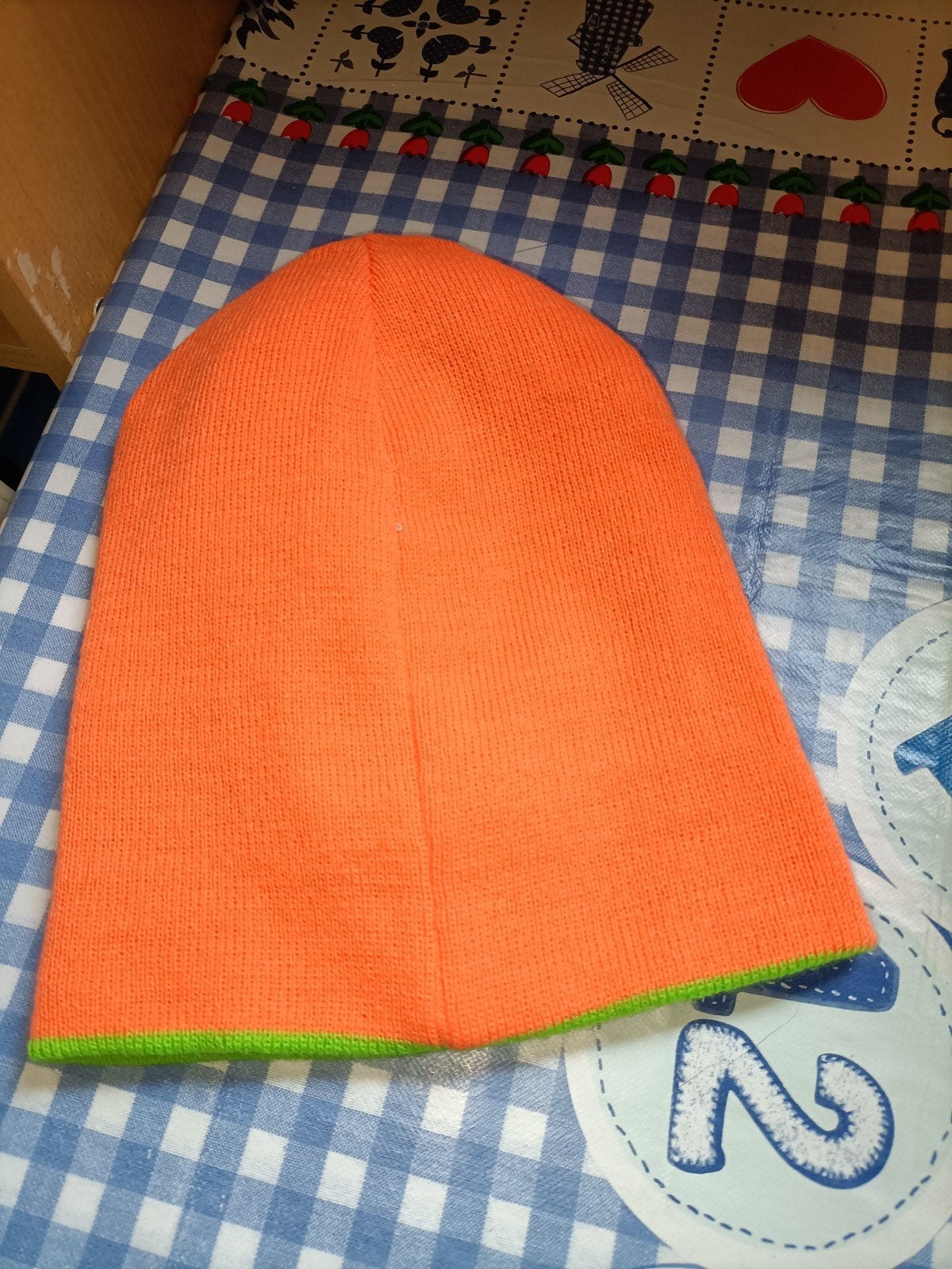 Boswandeling muts oranje met groen, Verzamelen, Merken en Reclamevoorwerpen, Ophalen of Verzenden, Zo goed als nieuw, Gebruiksvoorwerp