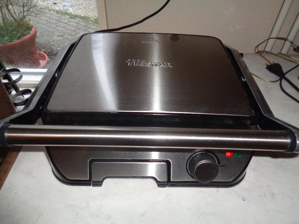 Tristar tafelgril 3719-2849 met uitneembare lekbak, Ophalen of Verzenden, Vaatwasmachinebestendig, Zo goed als nieuw, Tafelgrill