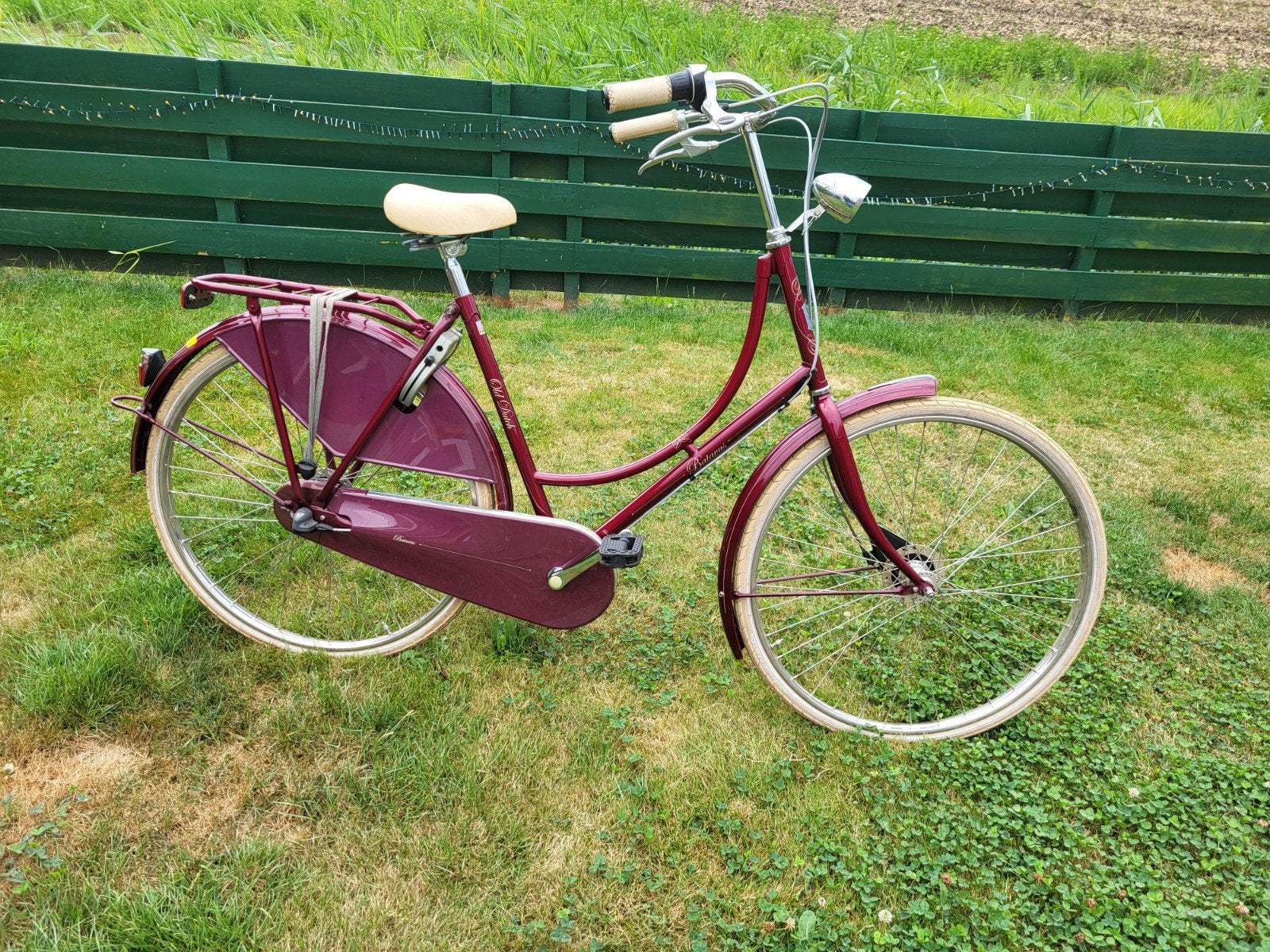 batavus damesfiets rood, Ophalen, Gebruikt, Versnellingen