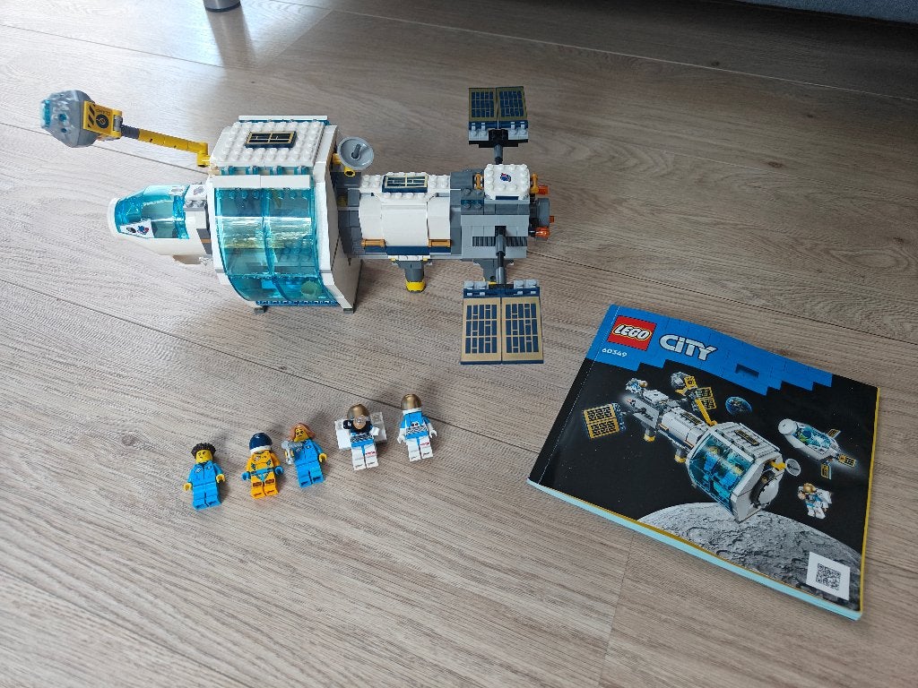 Lego City 60349 Lunar Space Station, City, Lego, Ophalen of Verzenden, Complete set
