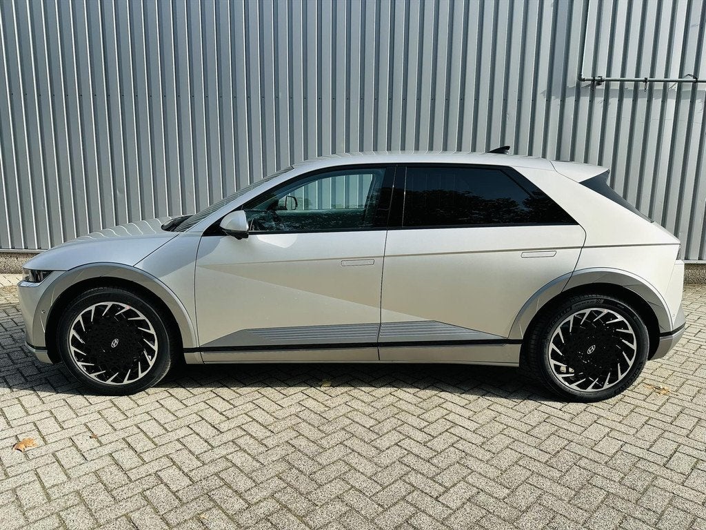 Hyundai IONIQ 5 77,4 kWh 229pk RWD Lounge | SHOWROOMKORTING, Auto's, Hyundai, Automaat, Origineel Nederlands, Grijs, Te koop