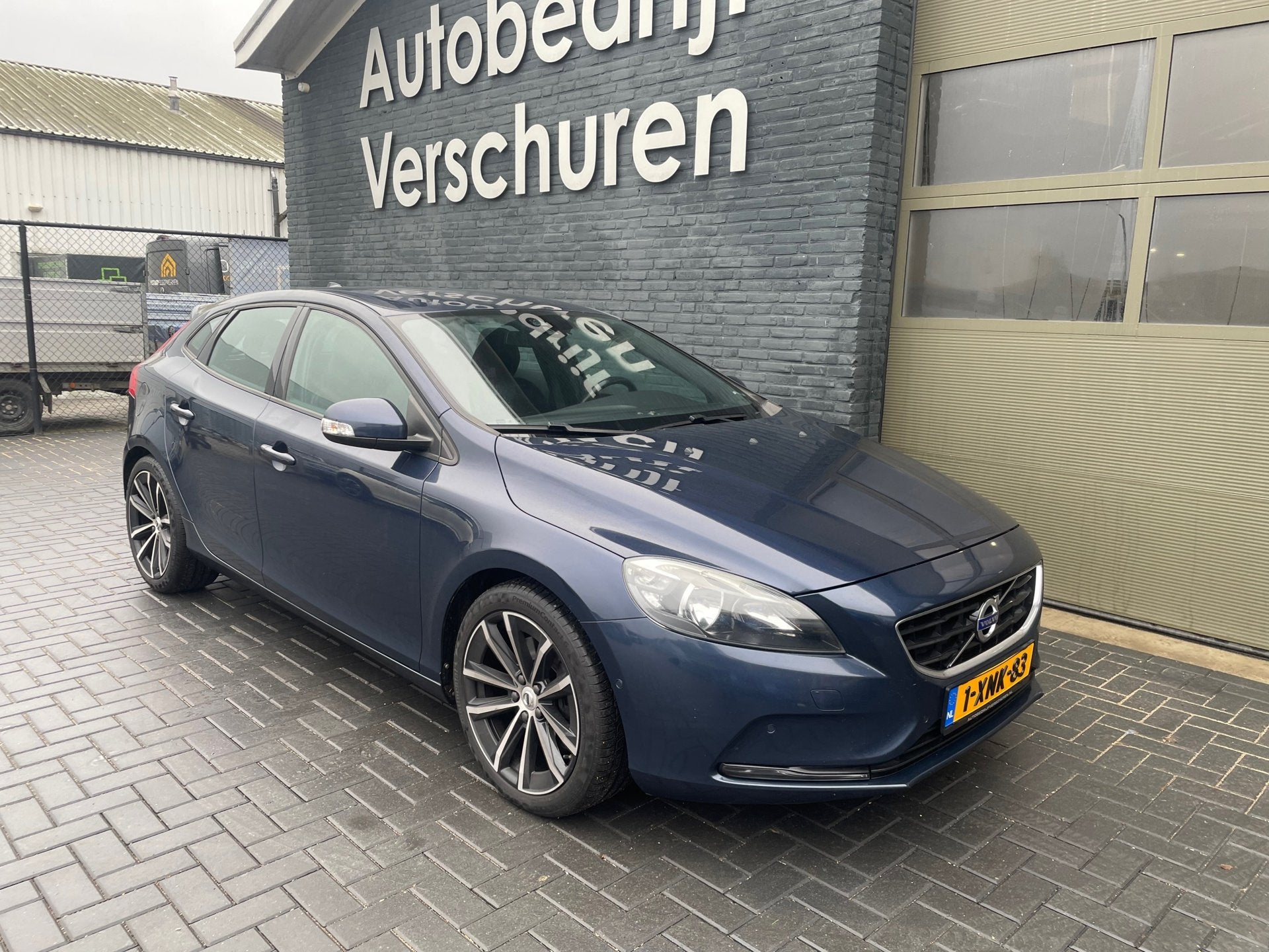 Volvo V40 2.0 T5 polestar performance R-Design dealer onderh, Stof, Gebruikt, 4 cilinders, Blauw