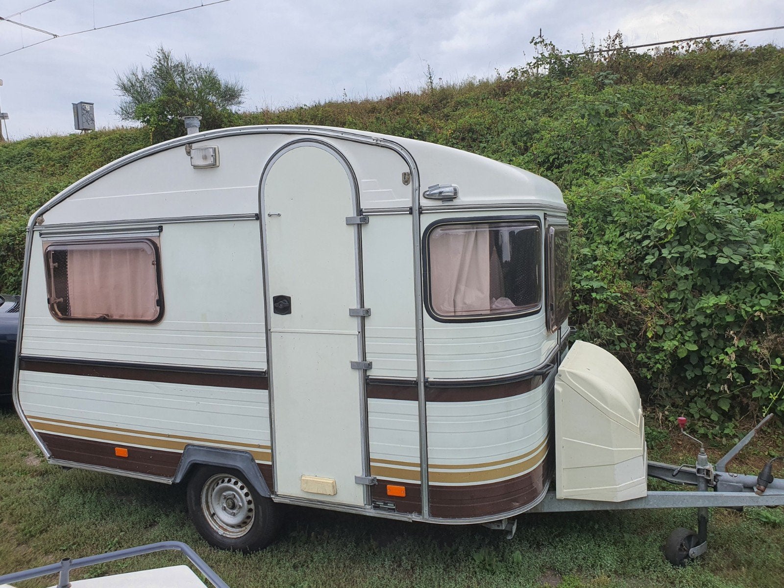 vintage lichtgewicht caravan te huur