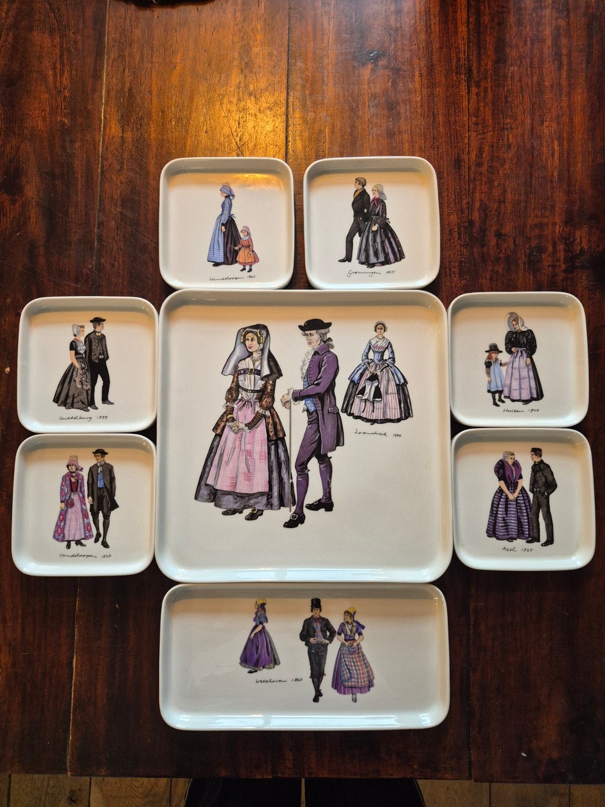 Villeroy & Boch Klederdracht Servies - Complete Set, Ophalen