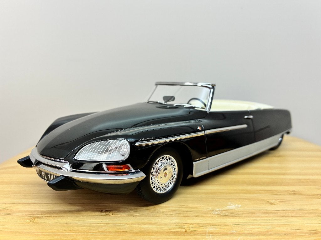 Citroen DS21 Cabriolet "Palm Beach" van 1968   1/18 Norev, Ophalen of Verzenden, Nieuw, Auto, Norev
