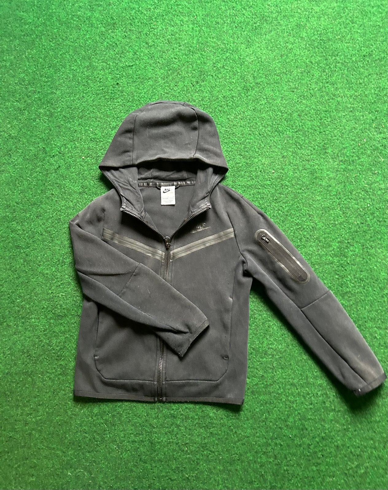 Stoer Nike Tech Fleece Vest Zwart Kindermaat S 128-137 cm, Ophalen of Verzenden, Zo goed als nieuw, Jongen of Meisje, Trui of Vest