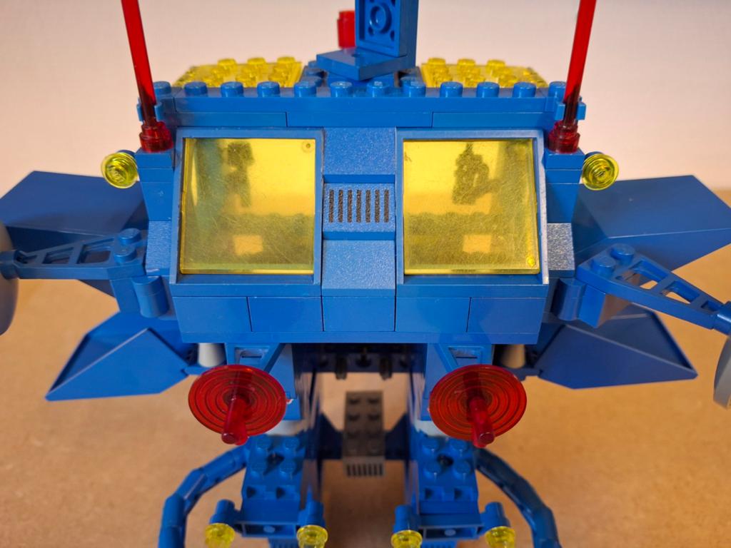 Lego 6951 Robot Command Center. Jaren 80 Classic Space, Compleet, Lego, Info@lego.com, 33 Bath Road, Slough, UK