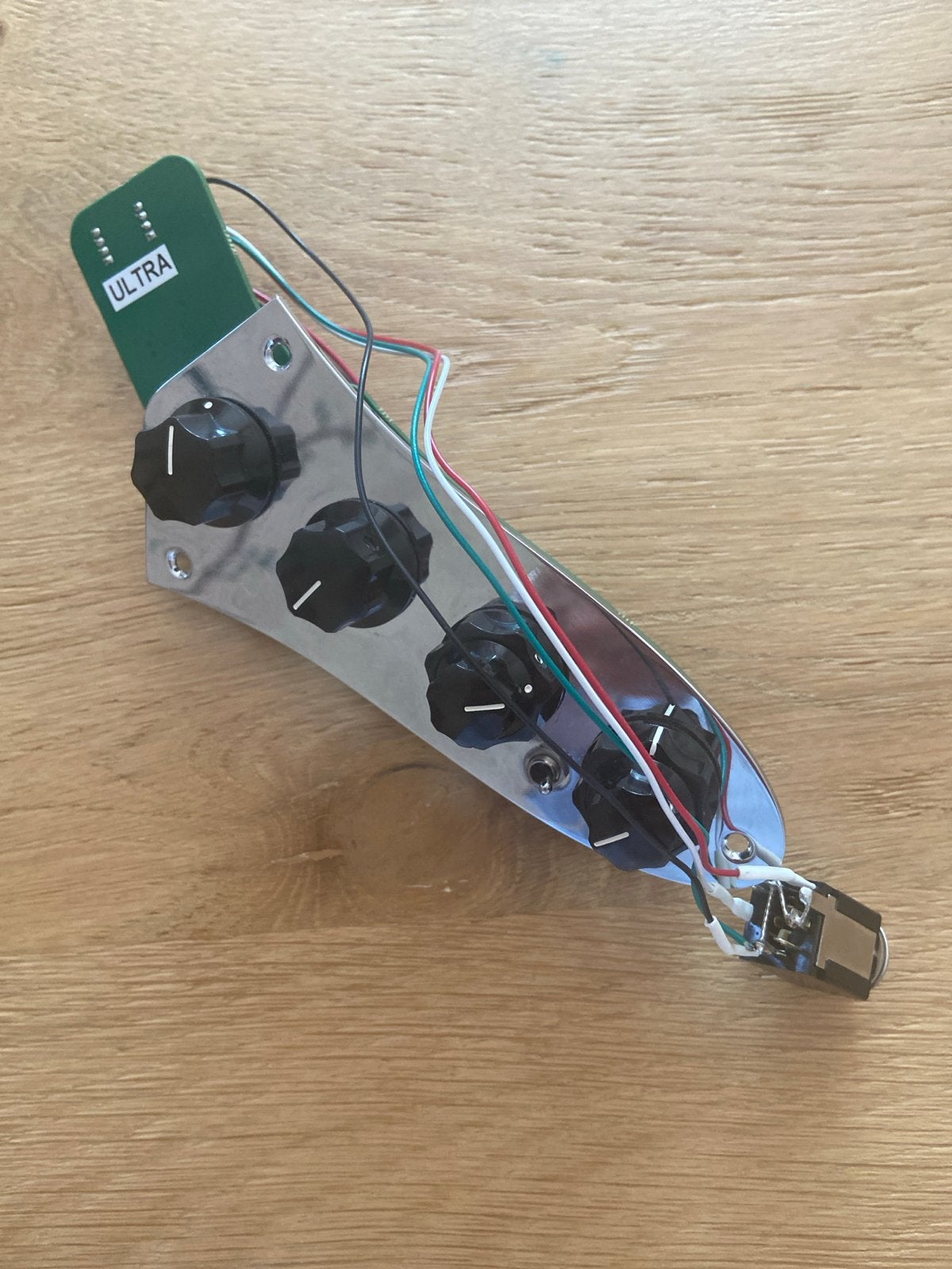 Fender Ultra Jazz Bass Preamp, Muziek en Instrumenten, Instrumenten | Toebehoren, Verzenden, Gebruikt, Elektrische basgitaar