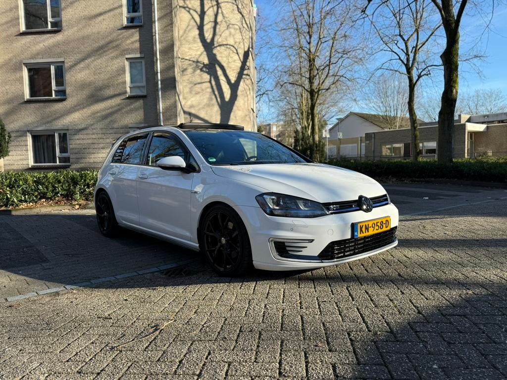 Volkswagen Golf GTE 1.4 TSI 5D DSG 2015 Wit, Auto's, Volkswagen, Zwart, Wit, 1395 cc, 1499 kg