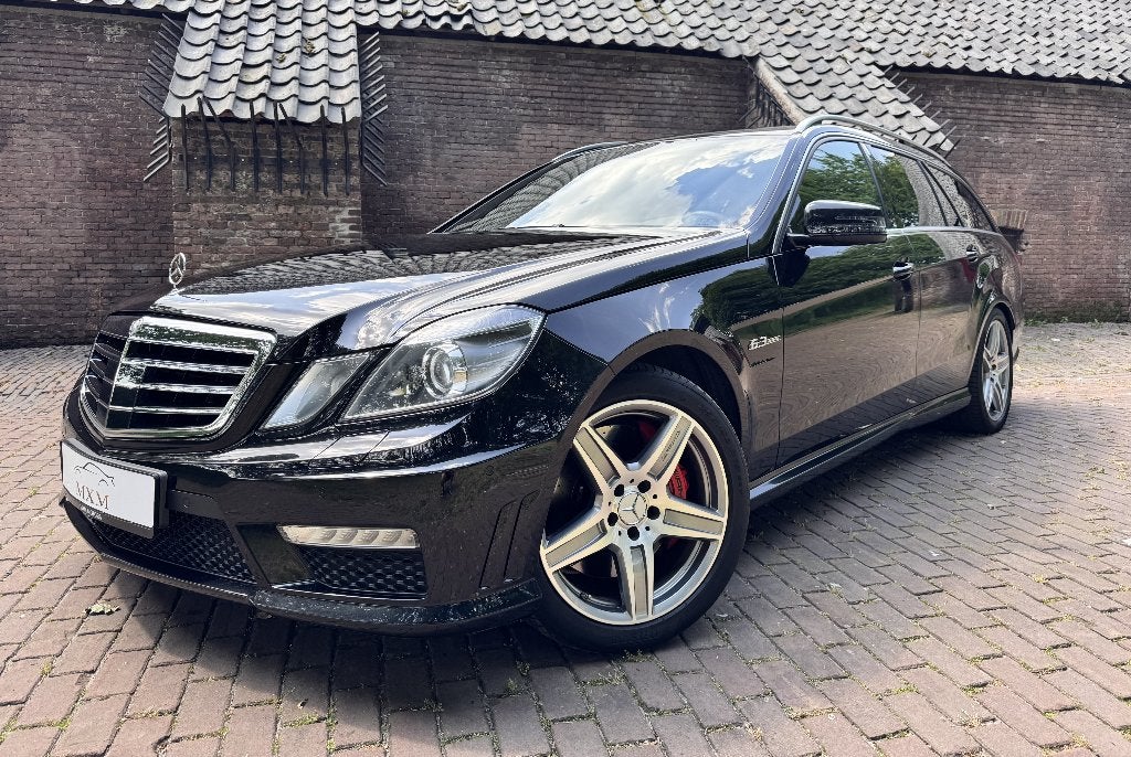 Mercedes-Benz E63 AMG Estate 6.2 V8 | 2e Eigenaar Youngtimer, Auto's, Mercedes-Benz, Euro 5, Achterwielaandrijving, Zwart, Leder