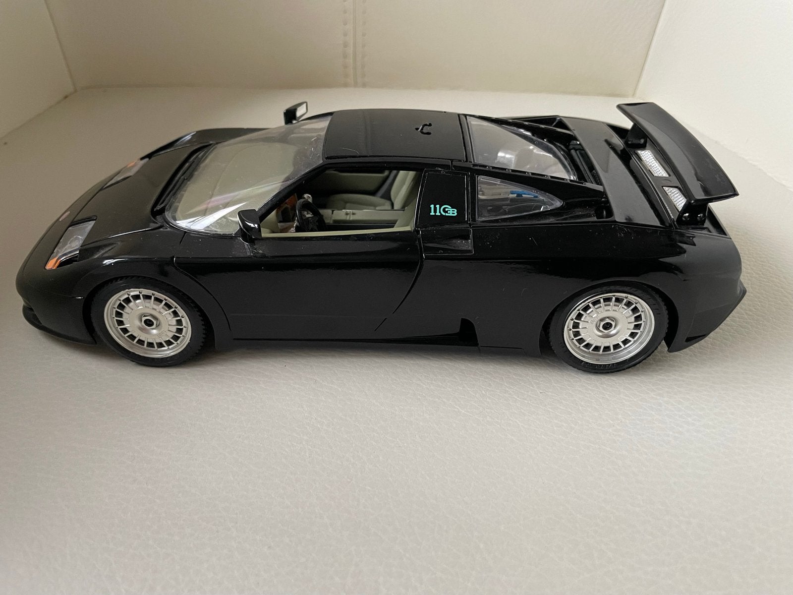 Bugatti 11GB (1991) Bburago, Hobby en Vrije tijd, Modelauto's | 1:18, Ophalen of Verzenden