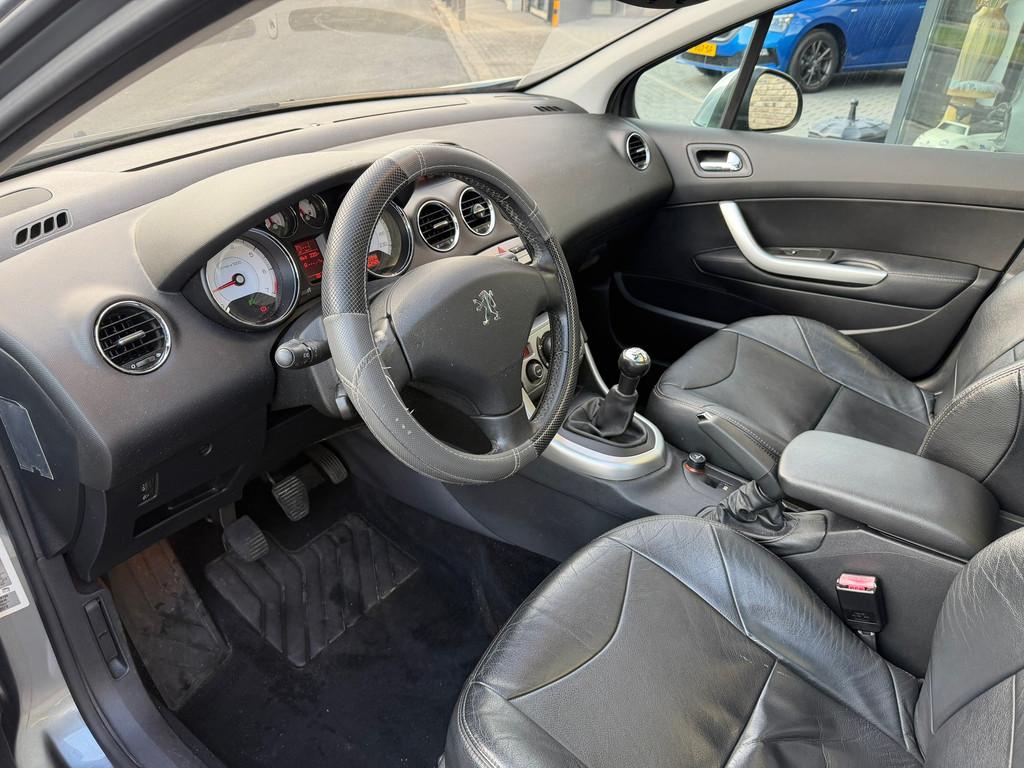 Peugeot 308 1.6 THP XT|LEER|AIRCO|CRUIS CONTROL|TREKHAAK|PAN, Voorwielaandrijving, Gebruikt, 4 cilinders, 1650 kg