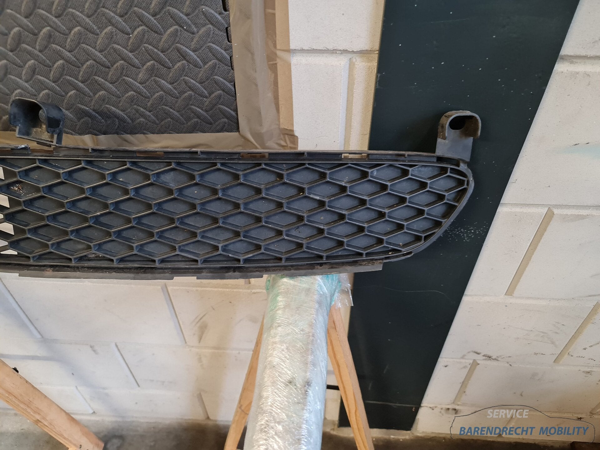 Bumpergrille Toyota Aygo I zwart 53112-0H010 onderkant origi, Info@toyota.co.jp, Gebruikt, Voor, Toyota Motor Corporation