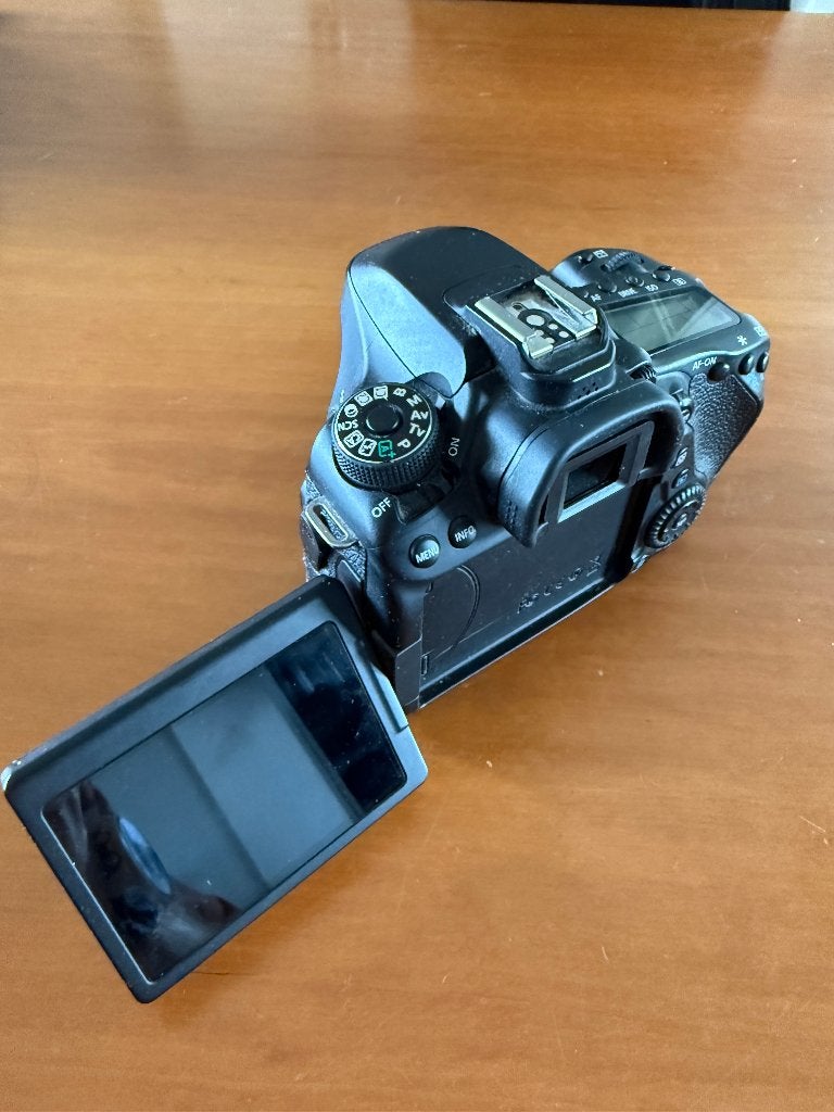 Canon 80d, Spiegelreflex, Canon, Ophalen of Verzenden, Zo goed als nieuw