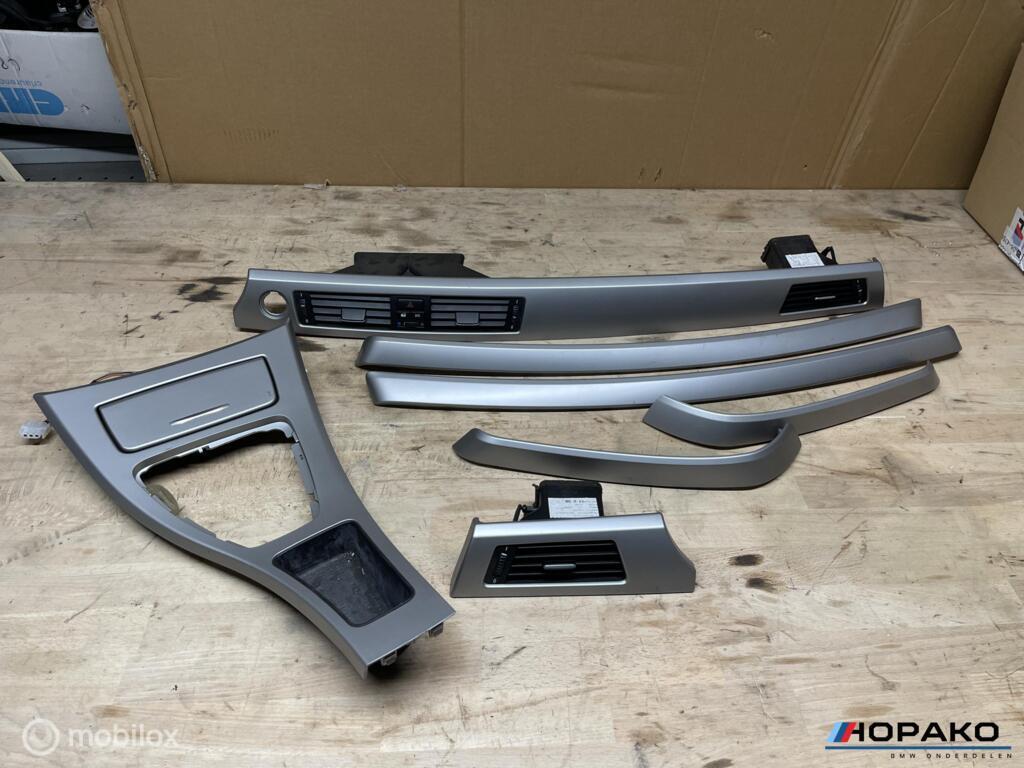 Interieurlijsten set BMW 3 serie E90 E91 E92 E93 grijs, Auto-onderdelen, Interieur en Bekleding, Gebruikt, Einsteinlaan 5 rijswijk