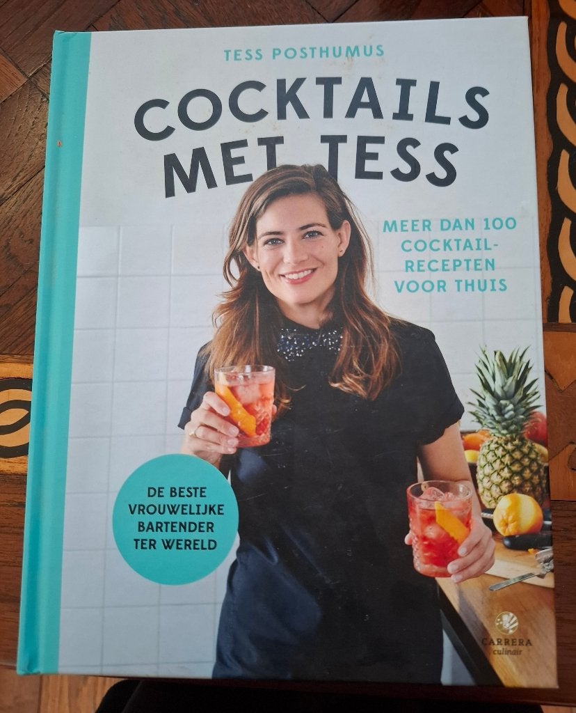 Boek "Cocktails met Tess", Ophalen of Verzenden, Zo goed als nieuw, Tess Posthumus
