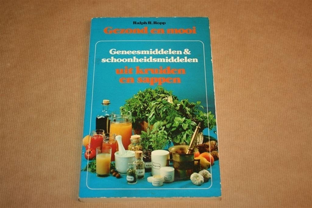 Gezond en Mooi door Kruiden en Sappen — Natuurgeneeswijze, Boeken, Ophalen of Verzenden, Gelezen, Kruiden en Alternatief