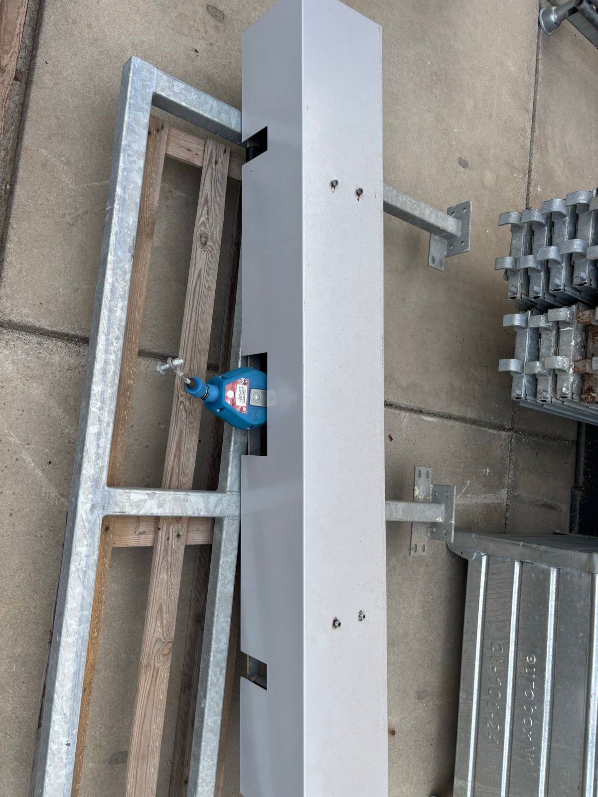 Lier met behuizing, Doe-het-zelf en Verbouw, Lieren en Takels, Ophalen, Zo goed als nieuw, Elektrisch