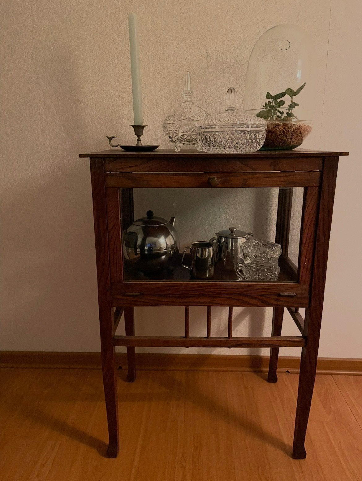 Mooi theekastje, Ophalen, Gebruikt, 50 tot 100 cm, 25 tot 50 cm