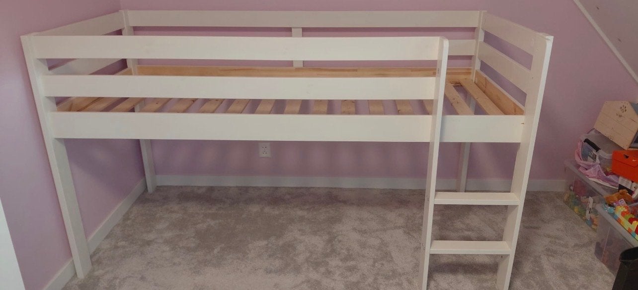 Mooie Halfhoogslaper met houten trap en veilig hekje, Ophalen, Zo goed als nieuw, Halfhoogslaper