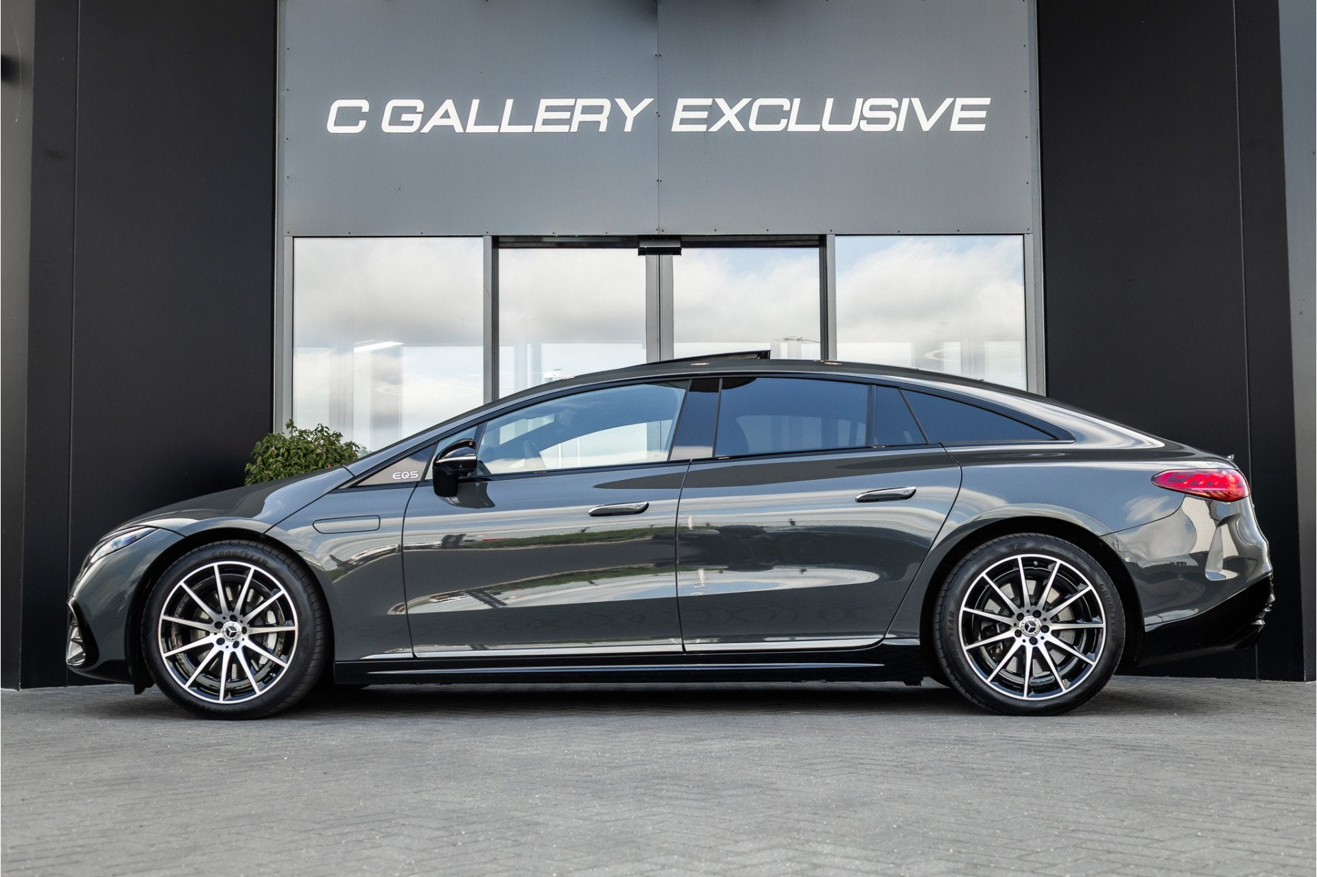 Mercedes-Benz EQS 450+ AMG Line 108 kWh - Origineel NL | Bur, Auto's, Automaat, Dealer onderhouden, Achterwielaandrijving, Gebruikt