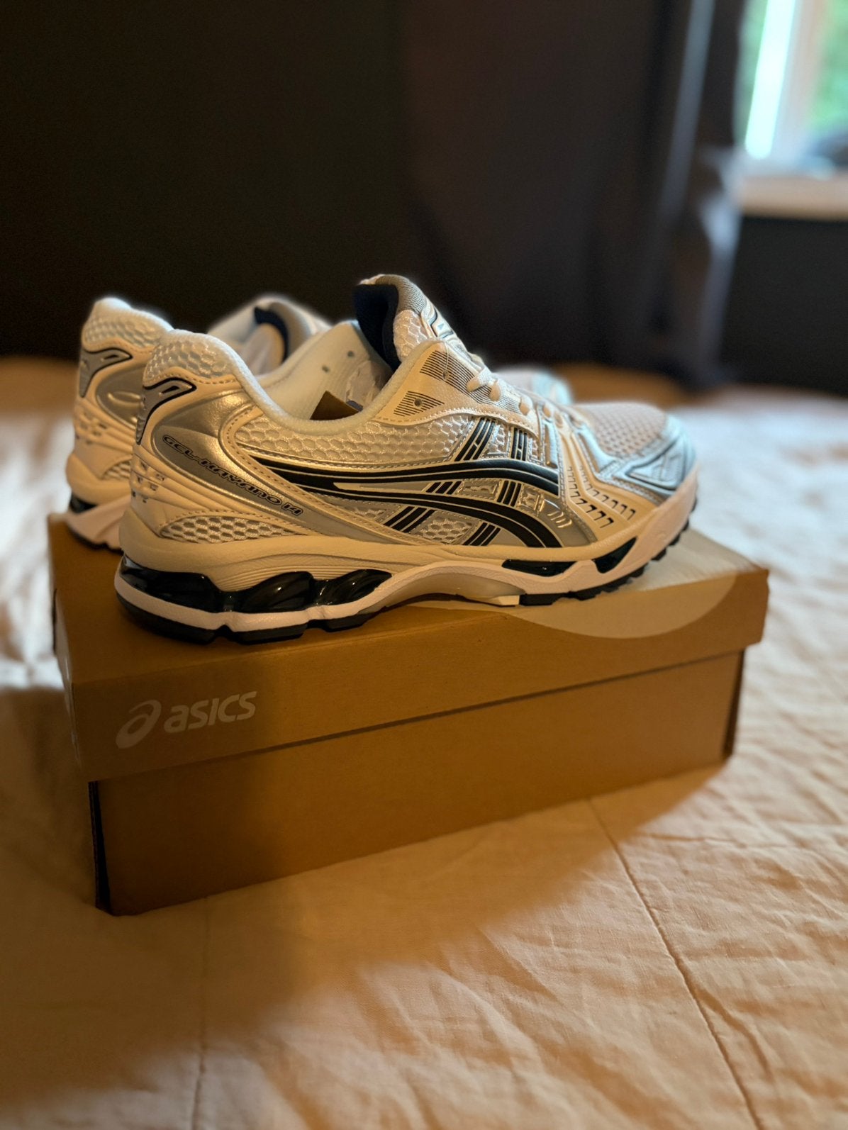 Asics gel kayano 14, Ophalen of Verzenden, Zo goed als nieuw