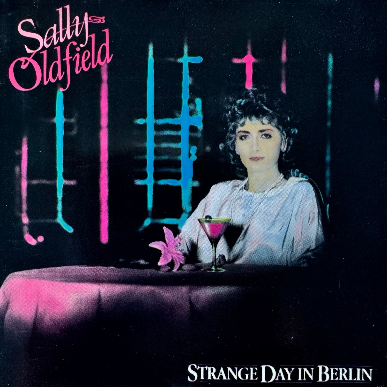 Sally Oldfield - Strange Day in Berlin CD, Cd's en Dvd's, Gebruikt, Pop, Ophalen of Verzenden, Inclusief doosje