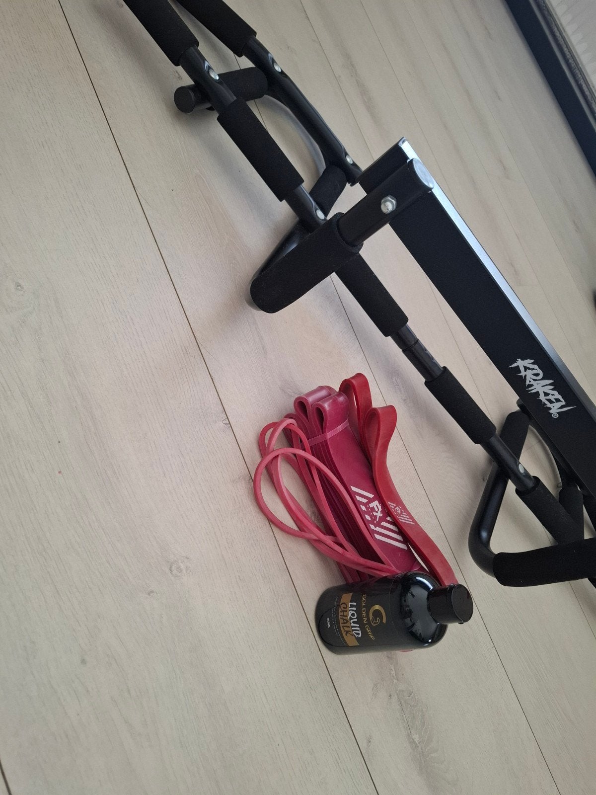 Optrekstang Pullupbar Compleet met Elastieken en Magnesium, Sport en Fitness, Fitnessmaterialen, Ophalen, Zo goed als nieuw, Buik