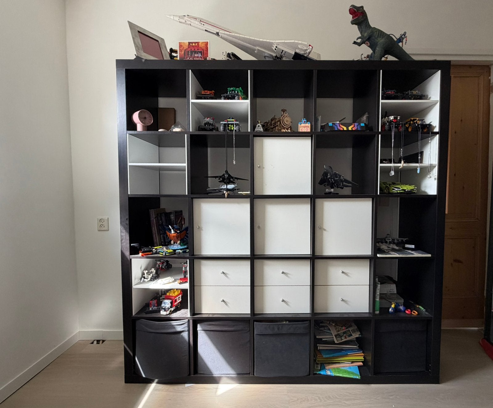 Gratis Ikea Kallax 5x5 - zwart-bruin, Ophalen, Met plank(en), Gebruikt, 150 tot 200 cm