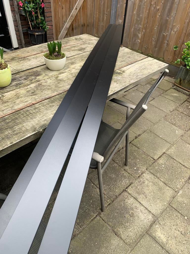3 Zwarte plinten 3 meter lang 9 cm breed., Ophalen of Verzenden, Zo goed als nieuw, Mdf, 200 tot 250 cm