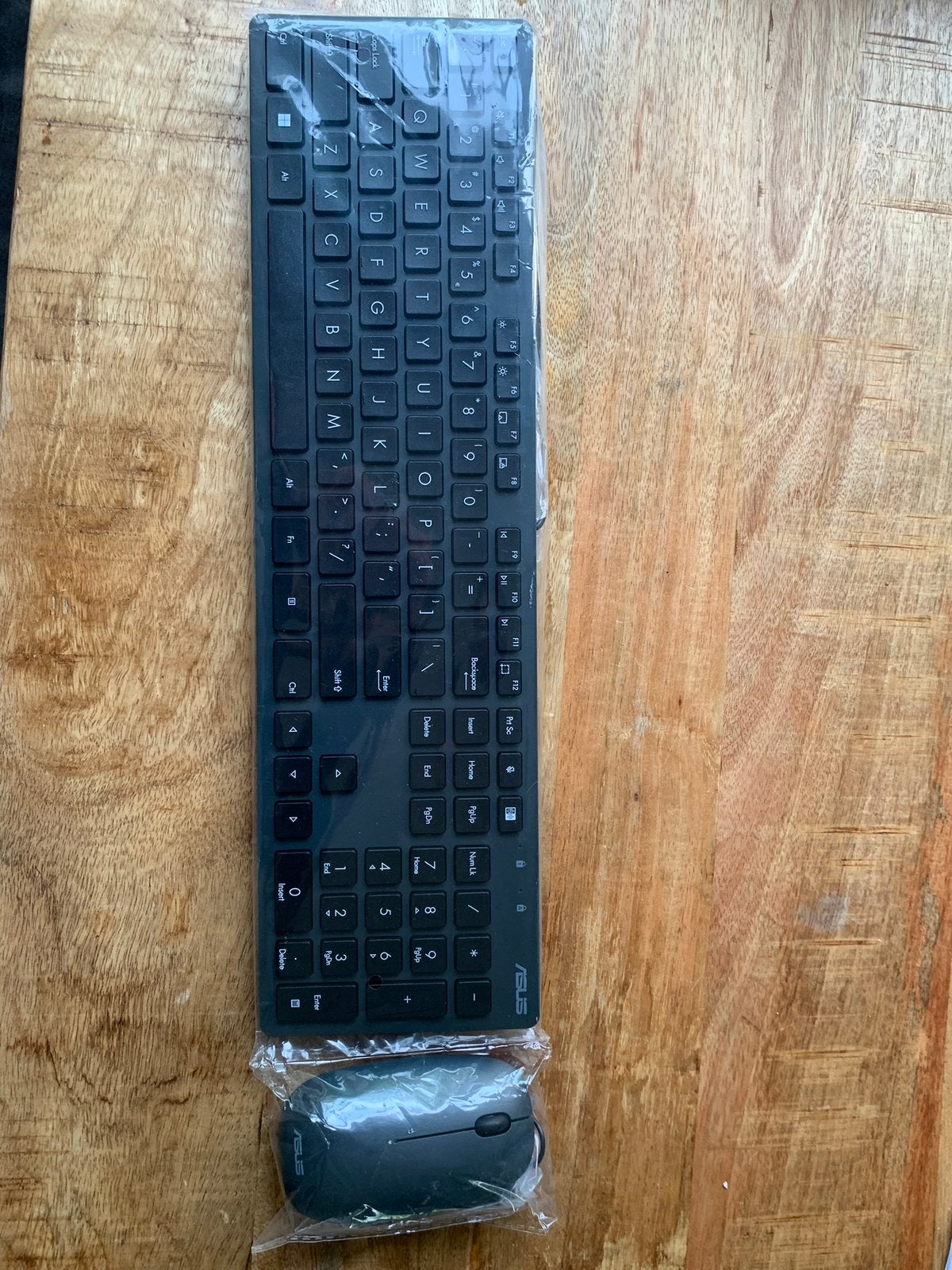 Asus muis en toetsenbord, Toetsenbord en muis-set, Nieuw, Ophalen of Verzenden, Qwerty
