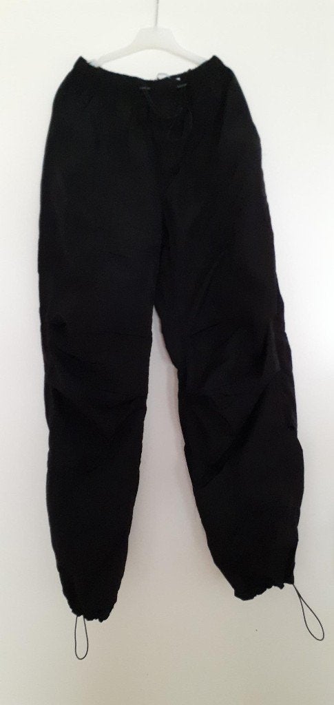 bershhka parachute broek, Zwart, Nieuw, Ophalen of Verzenden, Maat 34 (XS) of kleiner