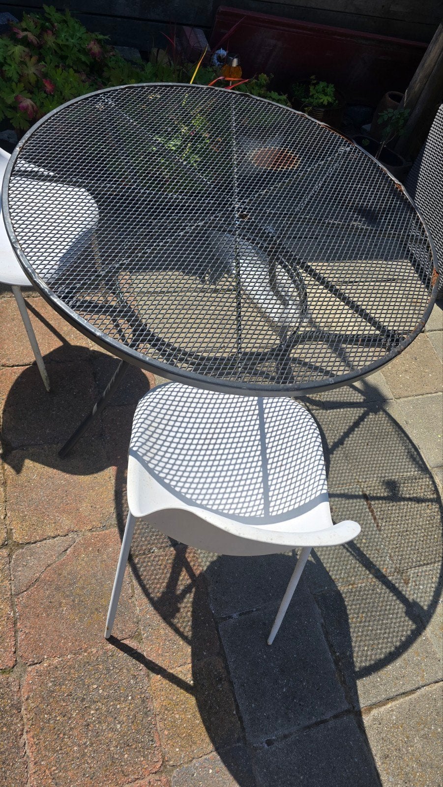 Tuinset: Tafel met 4 stoelen (roest aan rand), Tuin en Terras, Ophalen