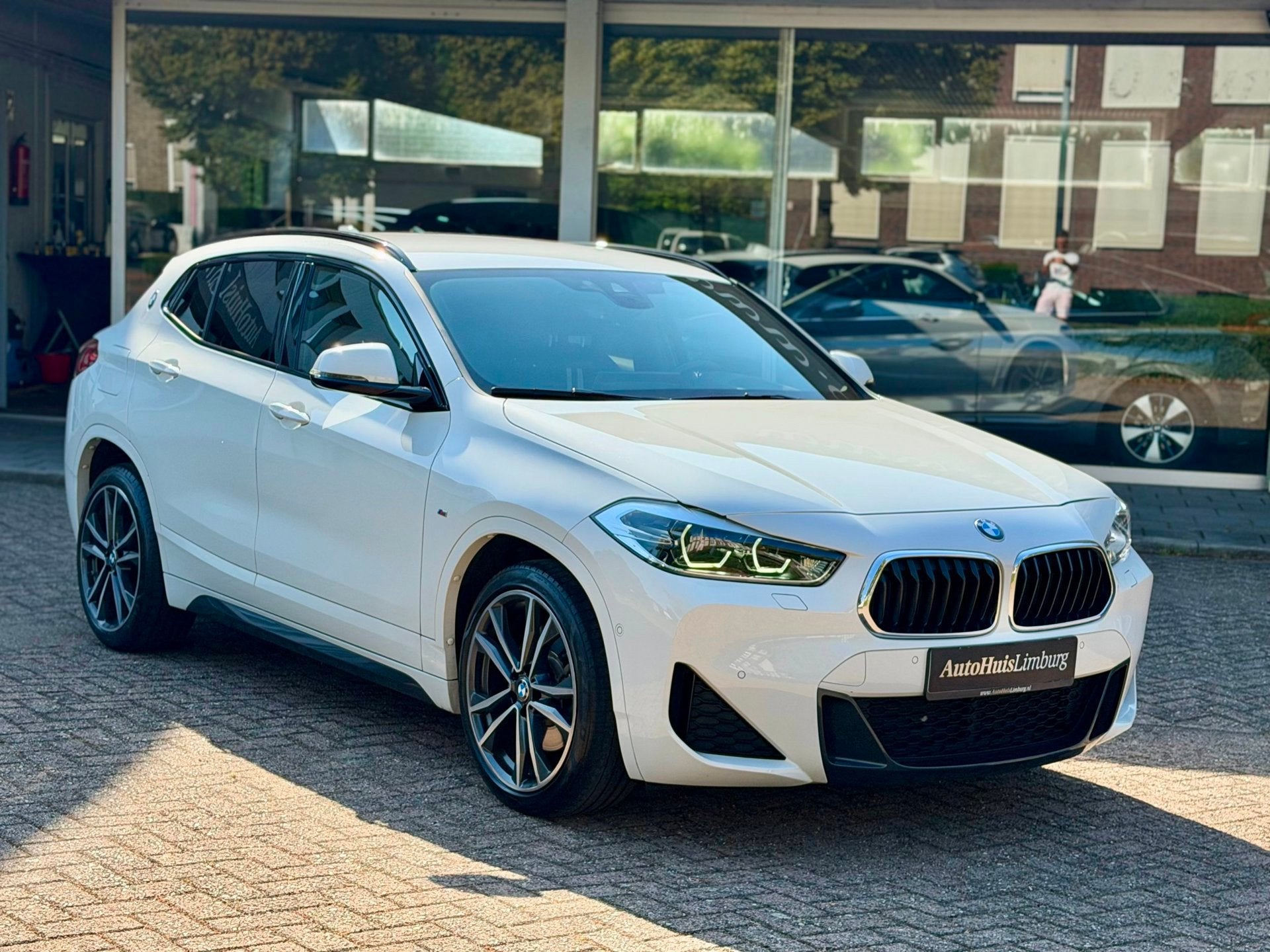 BMW X2 XDrive25e High Executive|M-Sport|Camera|CarPlay|Nav|H, Auto's, Automaat, Dealer onderhouden, Gebruikt, Leder en Stof