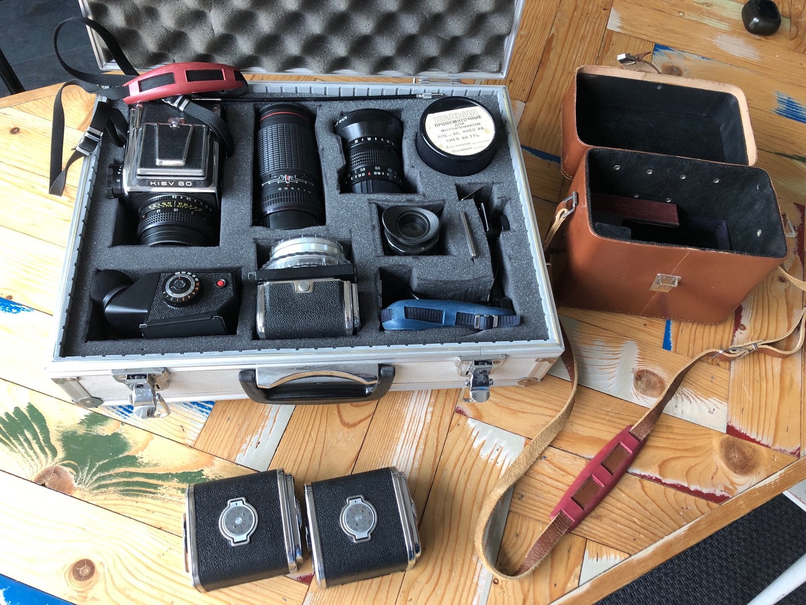 KIEV 80 complete set met 3 lenzen en 4 filmcassettes, Ophalen of Verzenden, Zo goed als nieuw, Spiegelreflex, Overige Merken