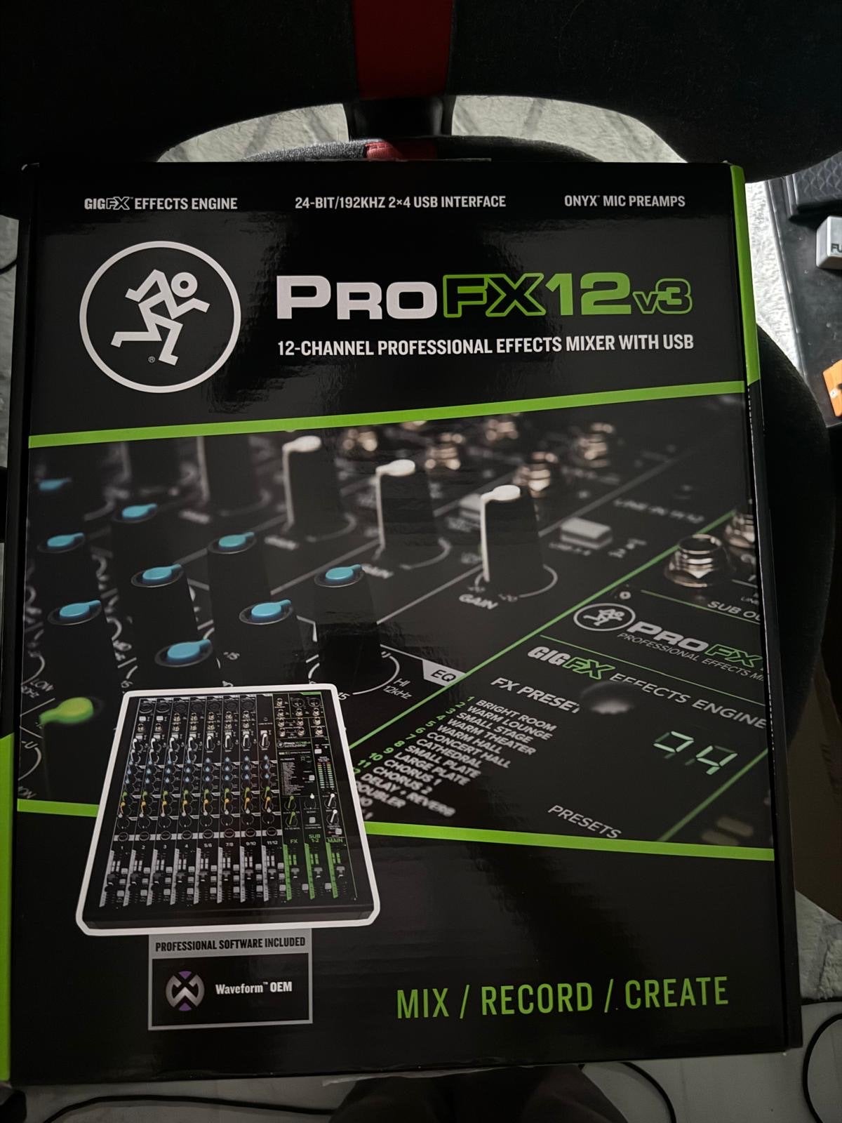 Mackie ProFX12v3 Professionele Mixer met USB, Ophalen, Gebruikt, 10 tot 20 kanalen, Microfooningang