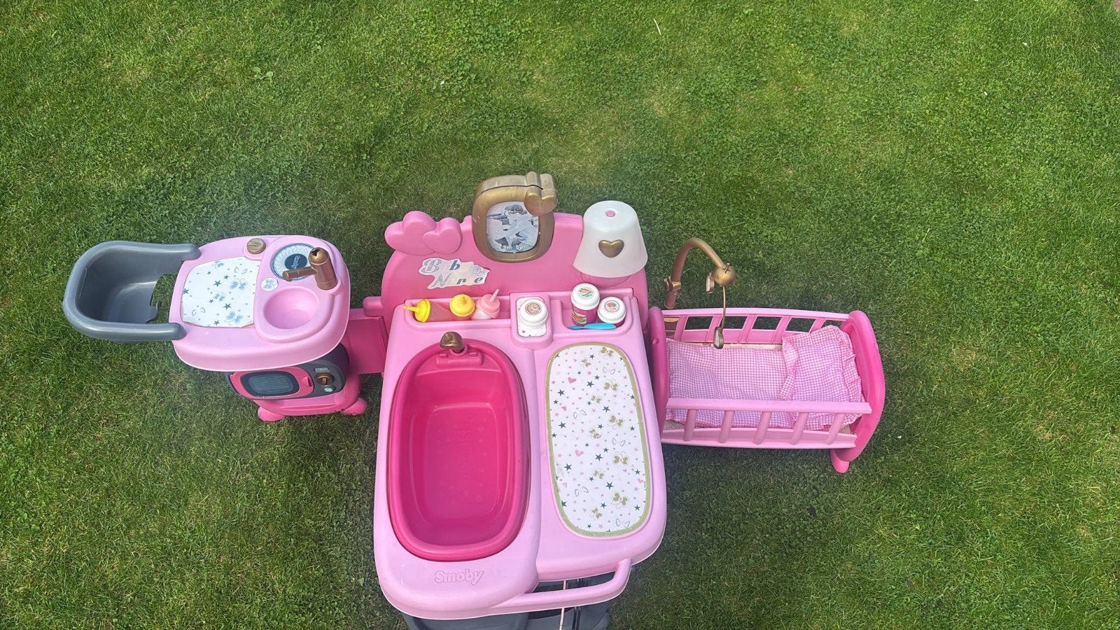 Smoby Baby Nurse Poppenspeelcentrum - Keuken, Bad, Slaap, Ophalen, Gebruikt, Babypop
