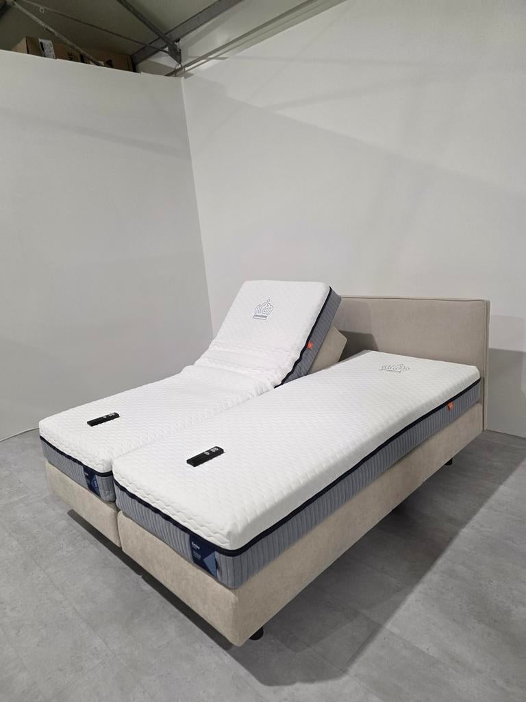 Boxspring Auping 160x200 Electrisch M2 + Evolve Matrassen, Verstelbaar, Tweepersoons, Ophalen of Verzenden, Zo goed als nieuw