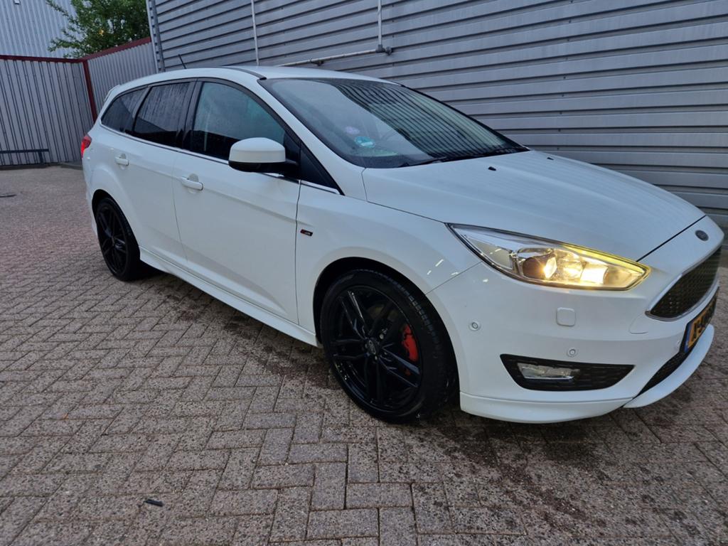 Ford Focus 1.5 Ecoboost 182pk 2017 Wit, Auto's, Ford, Particulier, Focus, ABS, Adaptieve lichten, Airbags, Airconditioning, Android Auto