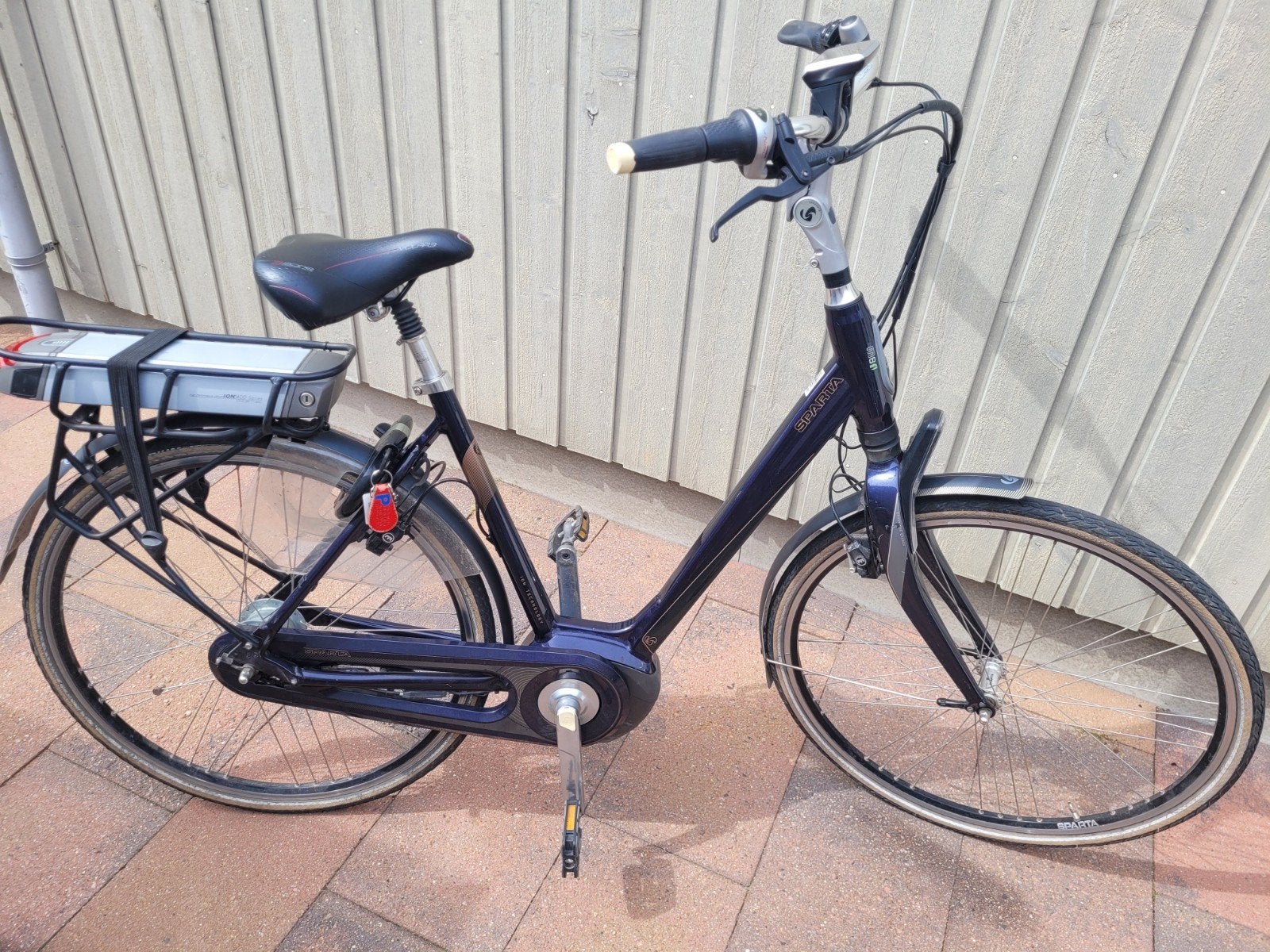 Nette sparta ion
M8i middenmotor
Framemaat 53
Met lader
Hydr, Fietsen en Brommers, Elektrische fietsen, 51 tot 55 cm, Ophalen