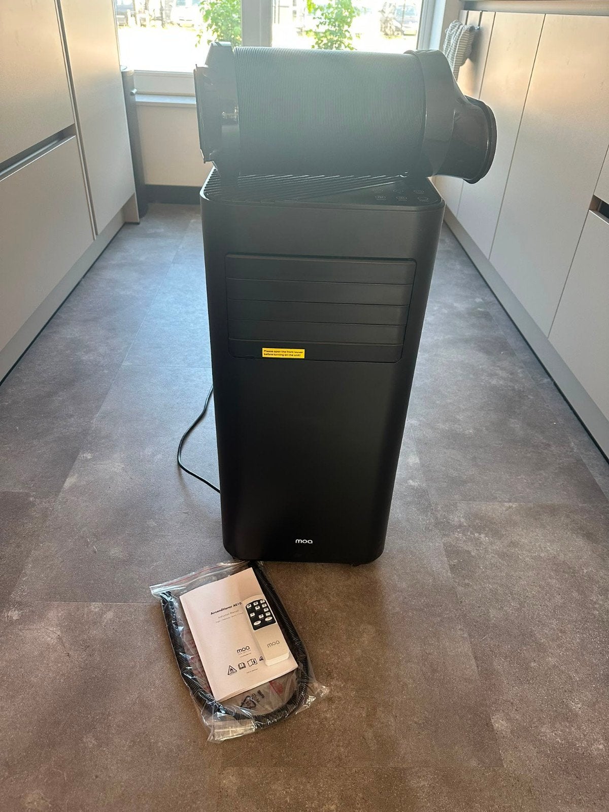 MOA Mobiele Airco A010B - 9000 BTU, Energieklasse A, Ophalen, Minder dan 60 m³, Timer, 3 snelheden of meer