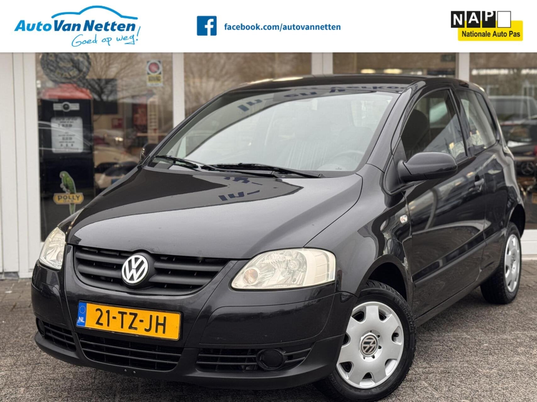Volkswagen Fox 1.4i 75pk,Trendline uitv.,Airco,elek pakket,c, Auto's, Voorwielaandrijving, Zwart, 4 stoelen, Zwart