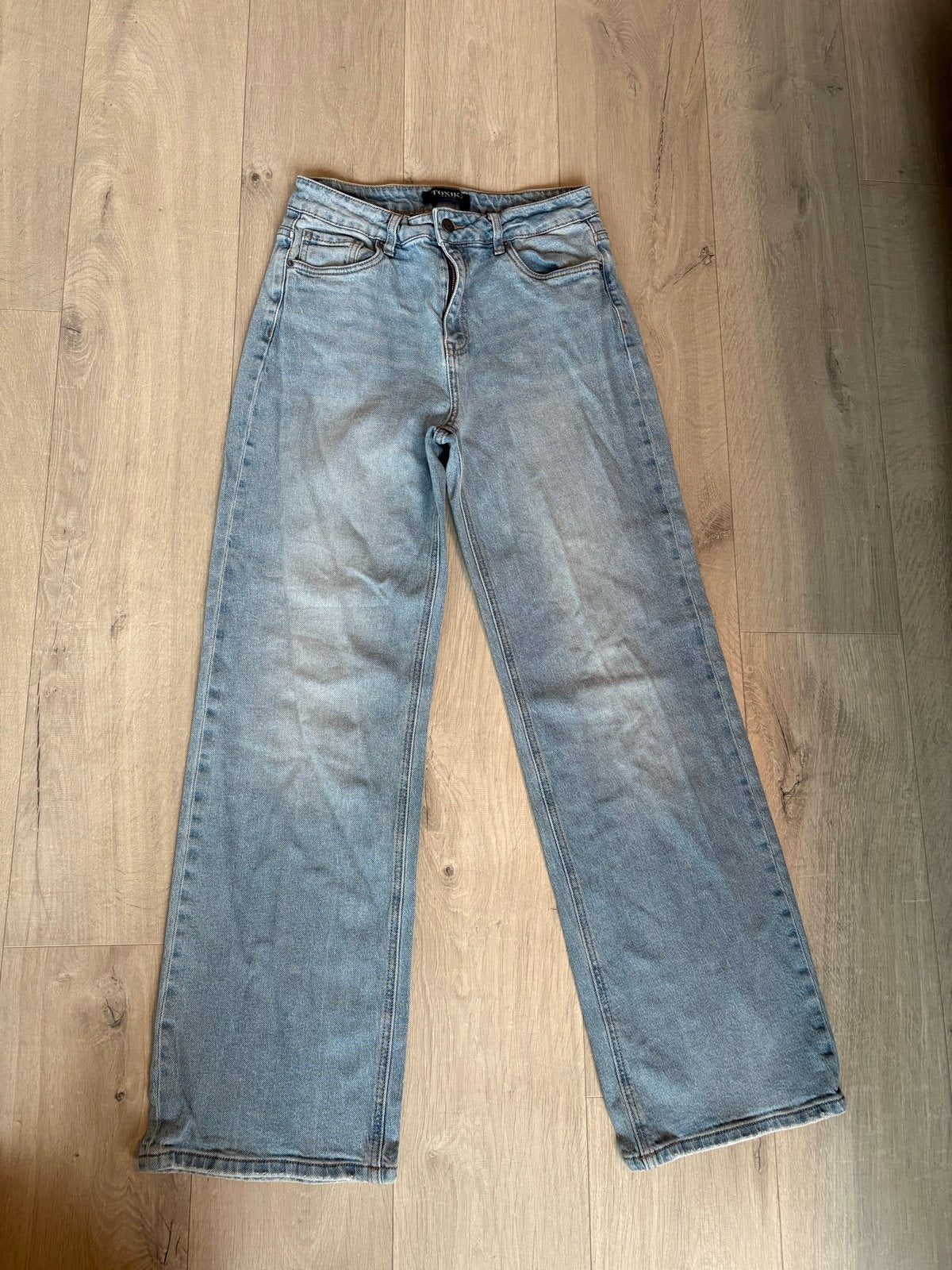 Toxik Blauwe Wijde Spijkerbroek Maat 38 Z.G.A.N., Ophalen of Verzenden, Zo goed als nieuw, Blauw, W30 - W32 (confectie 38/40)