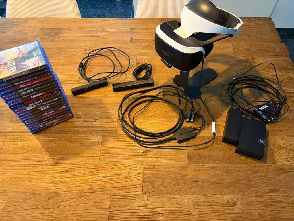 PlayStation VR-set met 20 PS4 games en accessoires, Spelcomputers en Games, Ophalen, Online, Gebruikt, Vanaf 18 jaar