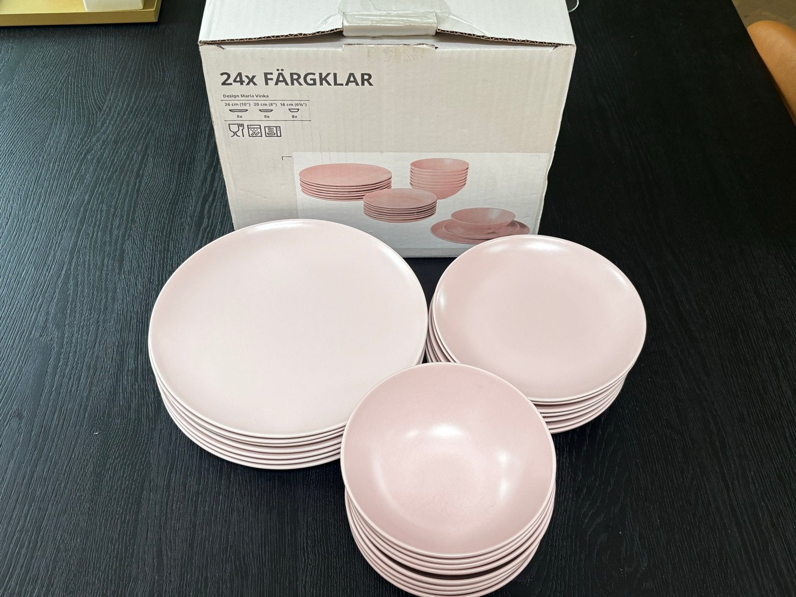 IKEA FÄRGKLAR servies - zo goed als nieuw (mist 1 bord), Ophalen of Verzenden, Zo goed als nieuw, IKEA, Compleet servies